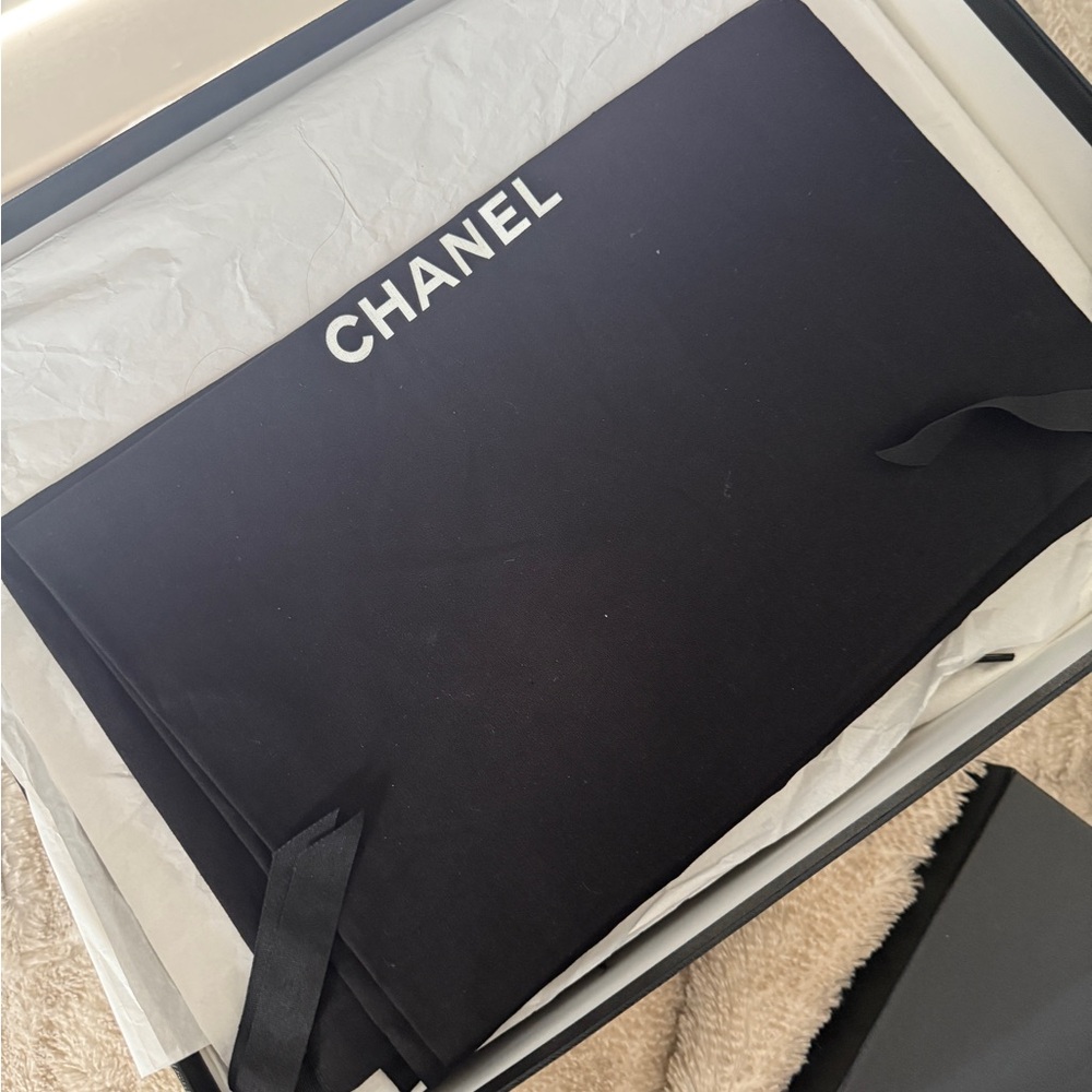 CHANEL Lambskin & Calfskin Combat Boots/Glossy Leather - Picture 3 of 9